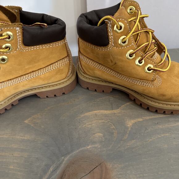 Timberland Classic Leather Boots Toddler Sz 6M Boys 6 Inch Boots - Picture 3 of 10